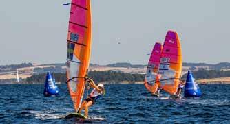 SVENSK SEGLING: KAPPSEGLING Högt och lågt i VM i Århus Ett samlat VM för samtliga OS-klasser arrangeras bara vart fjärde år. Därför rankas tävlingen som den största efter OS.