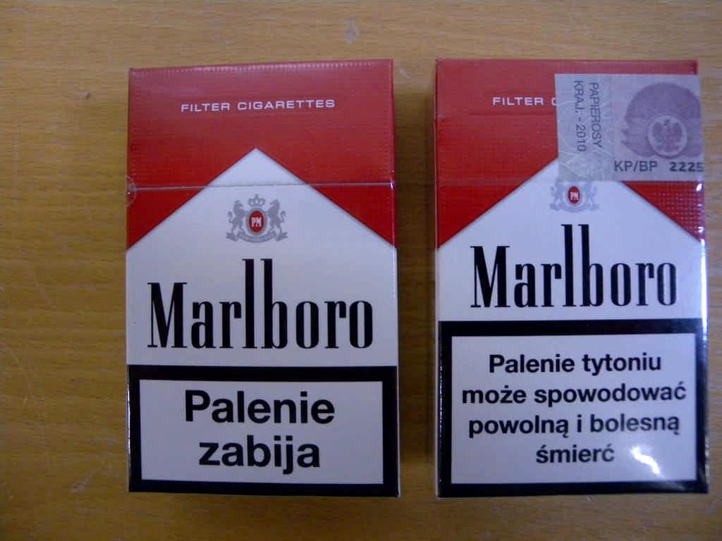 Bilder Tobak, 2012-04-16 07:55 diarienr: 1200-K178885-10 POLISEN Bildkollage 10 19 Beslagspunkt:2012-1200-BG5145-5 (Bild 12-13) - Samtliga produkter i beslagspunkten är tobak, avsedda att rökas -