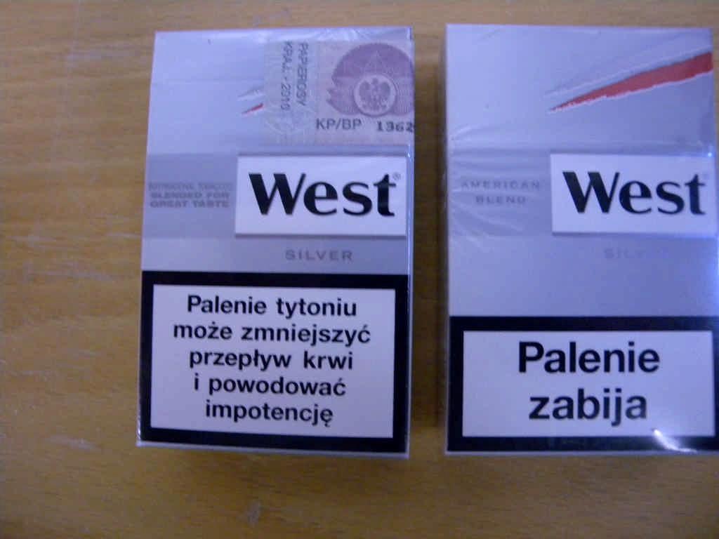Bilder Tobak, 2012-04-16 07:55 diarienr: 1200-K178885-10 POLISEN Bildkollage 27 36 Beslagspunkt:2012-1200-BG5145-12 (Bild 32-33) - Samtliga produkter i beslagspunkten är tobak, avsedda att rökas -