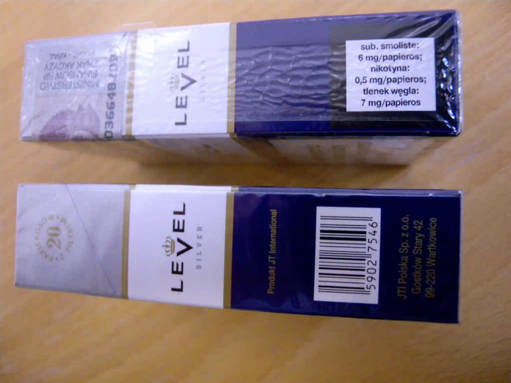 Bilder Tobak, 2012-04-16 07:55 diarienr: 1200-K178885-10 POLISEN Bildkollage 32 41 Bild 37 På sidan av paketen