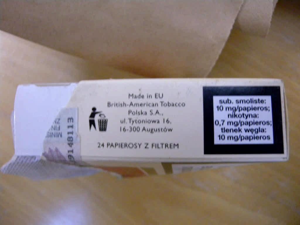 Bild 50 På sidan av paketen är innehållsdeklarationen på polska