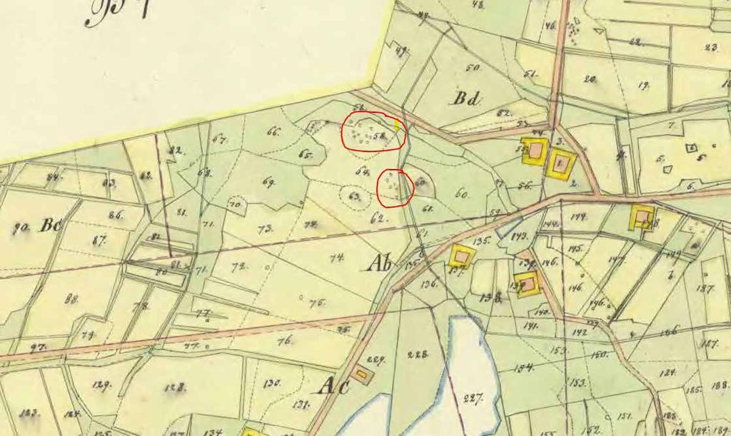 Figur 2: Utsnitt ur laga skifteskartan från 1845. På kartutsnittet finns märkliga markeringar som kan representera stenrösen.