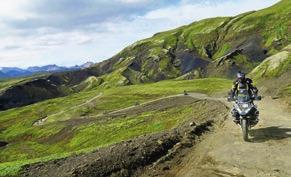 Þingvellir. Under en lång dag korsar vi sedan det Isländska höglandet till mystikfyllda Myvatn, Husavik & en av Islands största vulkaner Askja.