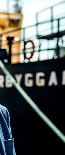 Det här är en framtidsbransch och det är vår roll att kanalisera den positiva energin. NAMN: Joachim Glassell. ÅLDER: 45 år. BOR: Spånga, väster om Stockholm. FAMILJ: Fru, tre barn och hund.