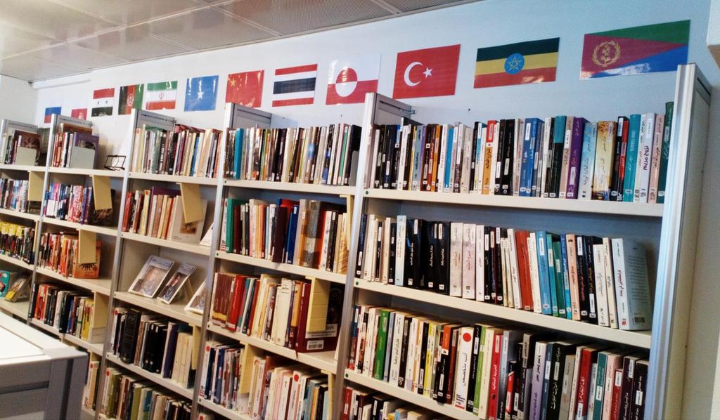 Böcker på flera språk Vi har en särskild avdelning för böcker på andra språk än svenska.