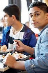 Bra mat i skolan ger näring åt lektionerna En bra skollunch ger mätta elever som orkar fokusera.