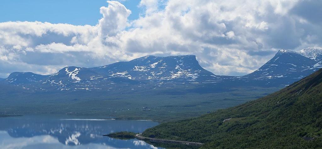 Abisko 24 30 juni 2019 med Ulrika Hamrén Lapporten. Foto: Kent-Ove Hvass Varmt välkommen på AviFaunas resa till Abisko! Det här är en resa där du får uppleva hänförande och klassisk fjällnatur.