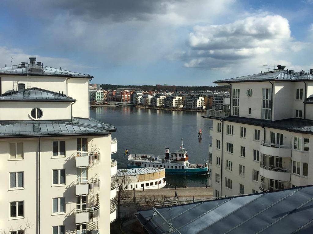 Inbjudan till årsstämman 2019 Tisdagen den 14 maj 2019 Kl 18.00 Registrering Kl 18.