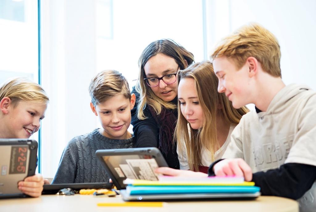 14 Organisation, roller och ansvar Den politiska organiseringen i styrelse och nämnder syftar till att möta strategiska utmaningar, stärka kommunens förmåga att hantera omvärldsförändringar och