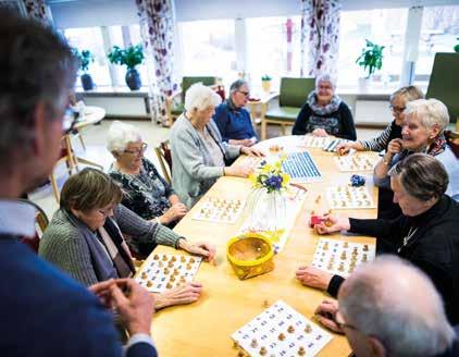 Vi jobbar varje dag för att skapa en meningsfull vardag för kommunens äldre, en rik och social vardag med fokus på rätt stöd och vård.