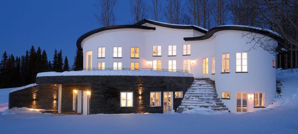 En van byggare kan sätta upp väggar för en våning till ett vanligt bostadshus på en dag. Thermomur ger en dubbelsidig isolerad, lufttät konstruktion med en solid betongkärna.