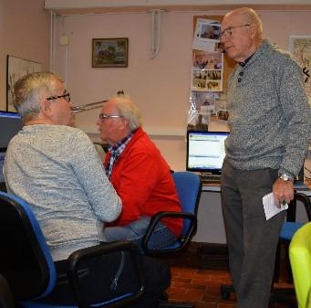 lagt - och lägger ner mycket arbete på att sammanföra olika register så att man genom ett register så småningom lätt länkas vidare till de