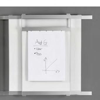 Ramar och beslag i mattanodiserad aluminium.