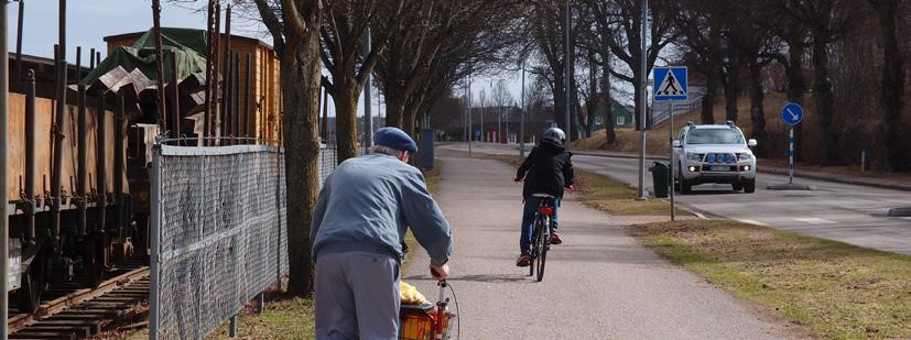 Trafik Detaljplanen innebär att nya anslutningar till det befintliga gatunätet och det befintliga gång- och cykelnätet anordnas.