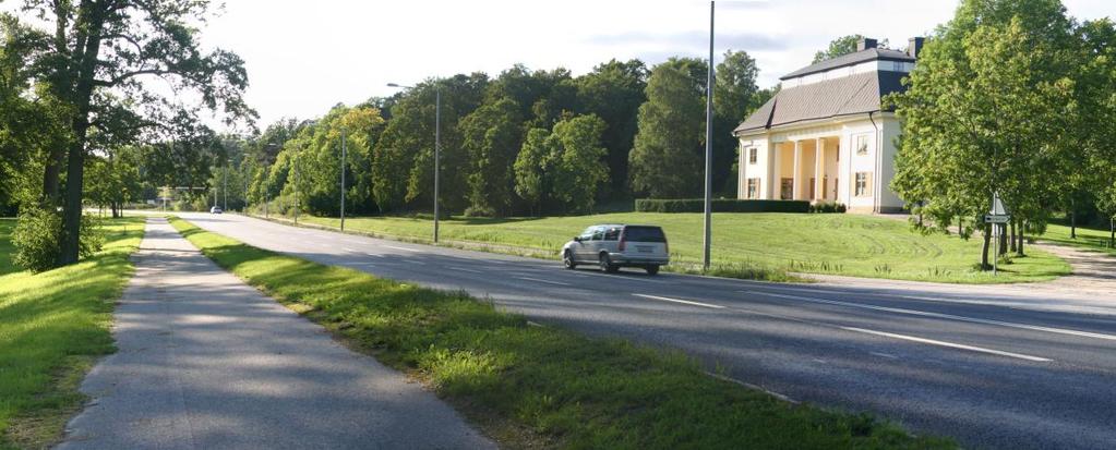 Punkt B Vy mot portal 7 Punkt A Vy mot portal 13-14 Bredning av gc-väg Även om dagens gc-väg utmed norra sidan av Ekerövägen (väg 261) är cirka fyra meter bred, vilket bedöms kunna hantera dagens