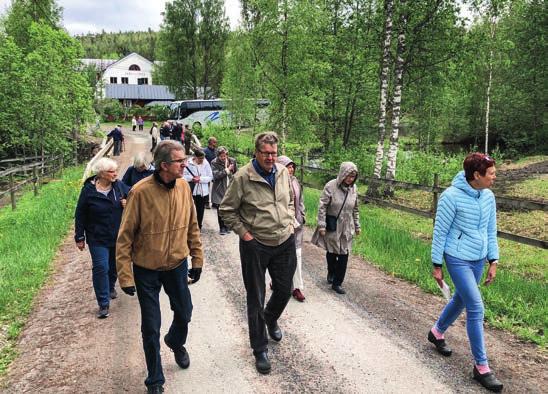 Utfärd till hytta, torp, kyrka och växthus Den 28 maj begav sig församlingen på utfärd västerut för att besöka Kärkelä bruk, Sammatti och Elias Lönnrots födelsehem.