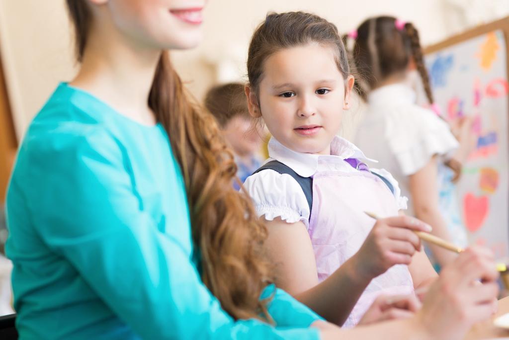 För konstnären Konstnärens del i konstprojekt Nedan finns tips på vad konstnären kan tänka på för att initiera ett konstprojekt i skolan.