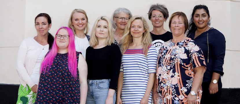 FOTO: FRIDA EKMAN Roks styrelse, översta raden från vänster: Ordförande Jenny Westerstrand, Haninge kvinnojour, Malin von Wachenfeldt, Svea kvinnojour i Kumla med omnejd, Eva Hoffman, Kvinnojouren i