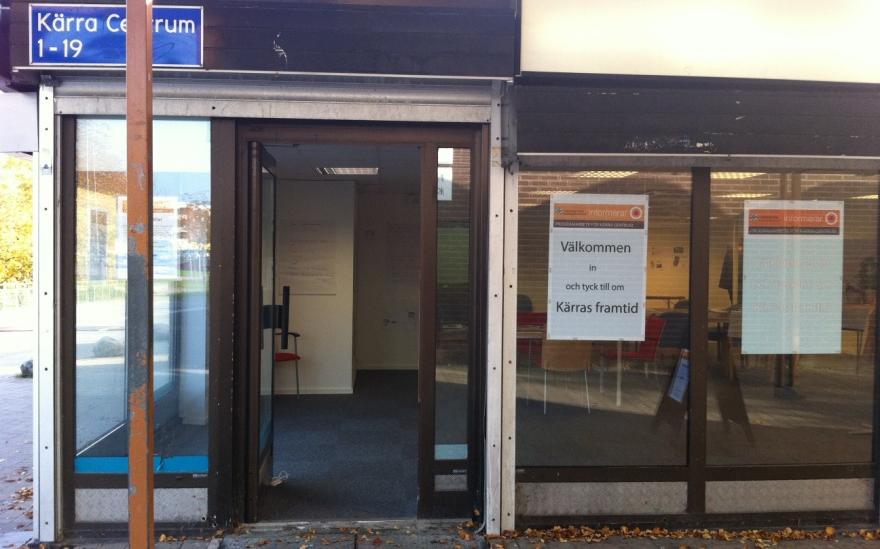 Så här gjorde vi Lokal i Kärra centrum Eftersom Fastighetskontoret som fastighetsägare av Kärra centrum har en lokal som inte är uthyrd kunde en utställning skapas i själva programområdet.