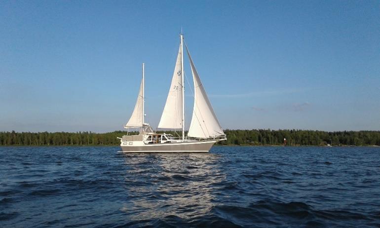 Sommarlovsaktiviteter 2019 Töreboda kommun Segling, Stand Up Paddle och windsurfing Du får prova på att segla på en tvåmastad motorseglare.