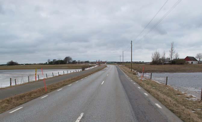 Stopp i trumma som medfört en översvämning uppströms (foto Tilla Larsson). Svårigheten är att det sällan finns ritningar eller angivna nivåer för dessa.