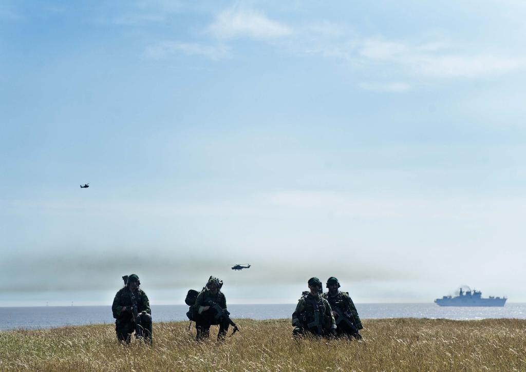 SVENSKA MILITÄRA UTLANDSVETERANER 1990-2015 Sedan 1990 har Sverige årligen bemannat mellan 500 till över 3000 militära utlandsbefattningar.