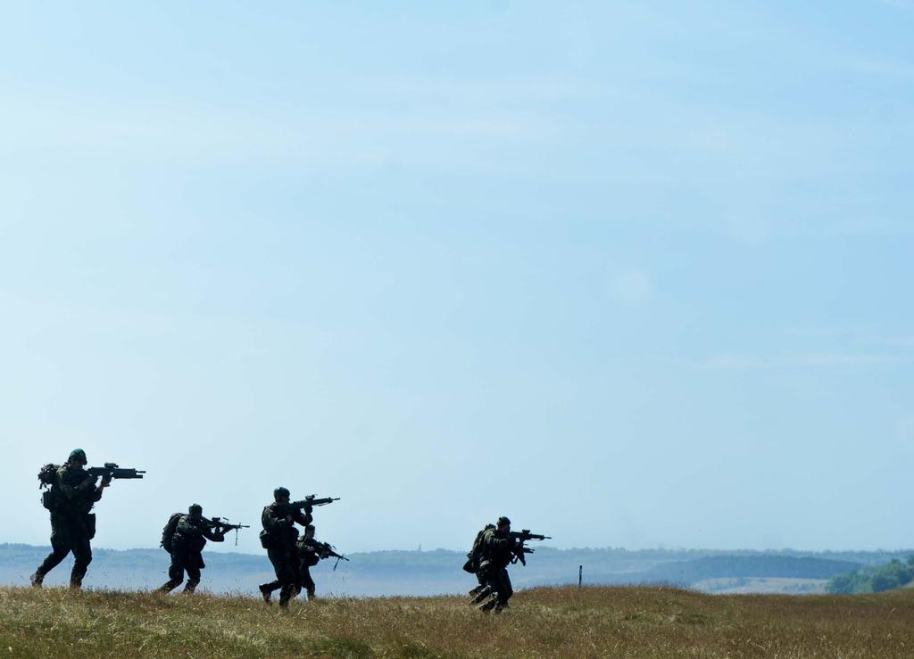 Antal svenska militära utlandstjänstgöringar 1990-2015 3500 3000 2500 2000 1500 1000 500 0