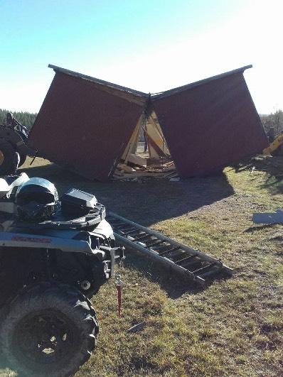 Vi har haft ett stort antal arbetsdagar under året och uppslutningen har varit varierande. Några gånger har vi varit många som hjälpts åt och andra gånger väldigt få.