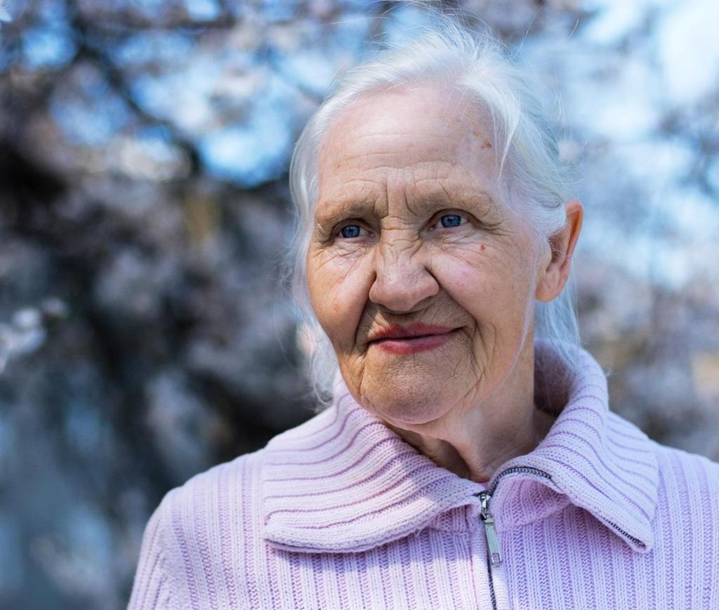 När en patient överförs till en annan vårdenhet är det viktigt att det framgår vilken information som har framkommit och till vem, aktuell inriktning på vården samt en sammanfattning av tidigare och