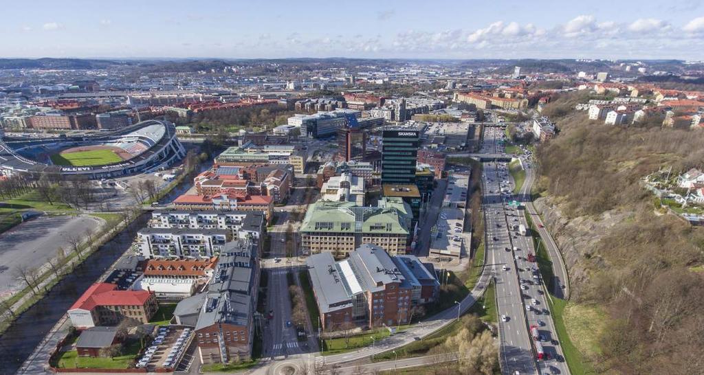 Södra Gårda ligger i direkt anslutning till Göteborgs mäss- och arenaområde. Sammantaget innebär detta att vi lånade 1 515 mkr (510). Vi amorterade även lån vid fastighetsförsäljning.