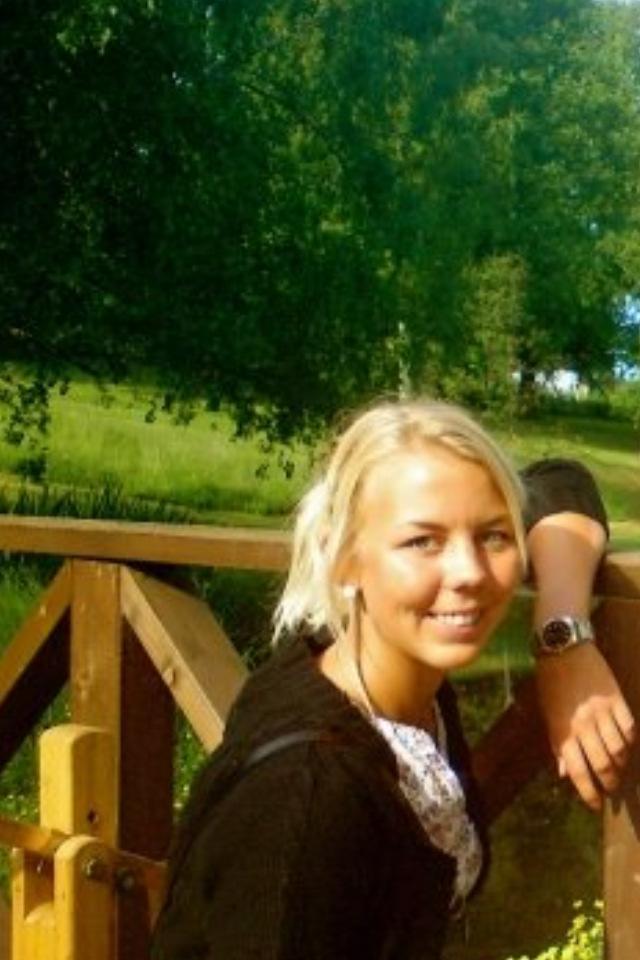 Mitt namn är Sofia Skoglund och jag är er nya volontär. Jag är en 20-års tjej från Skåne men uppväxt i Norrland.