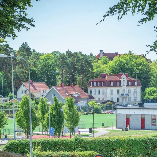 Checklista för fotografering / visning Hall Plocka undan skor Töm hatthyllan Häng ytterplagg i ordning eller ta bort dem Badrum Putsa speglar Rengör handfat, toalett, dusch och badkar Torka av skåp