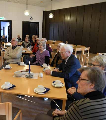 Att erbjuda samtalsgrupper med olika teman för olika åldrar och olika livsskeenden.
