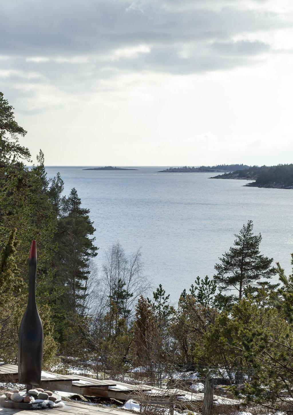 ANSVARIG MÄKLARE Robert Gustafsson