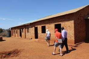 skolor har vi just avslutat ett stort skolprojekt ( Makongoni primary) och