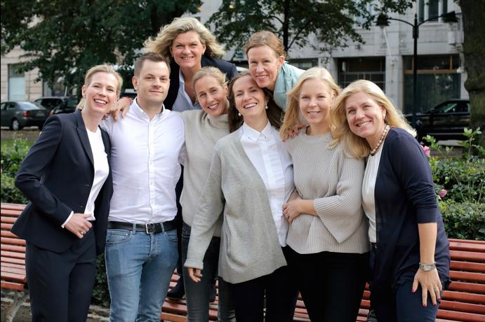 Verksamhetsberättelse 2018 Eva Ahlströms stiftelse sr (FON 2361056-5) OM STIFTELSEN Idén till stiftelsen växte fram i augusti 2008 bland några kvinnor inom släkten Ahlström.