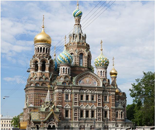 I museets samlingar finns cirka 400 000 utställningsföremål, som täcker över tusen år av den ryska konstens historia. Klockan 16.