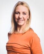 Hon skriver och håller kurser för Holistic.