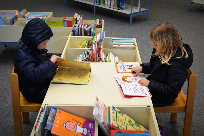 Aluehallintovirasto Regionförvaltningsverket Så främjar biblioteket barns läsande och läskunnighet Näin kirjasto edistää lasten lukemista ja lukutaitoa