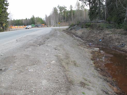 Tabell 9 Sammanfattning av inventeringsresultat för Hacksjön Art Trafikdödade Levande Totalt Procent döda Procent levande Vanlig padda 0 0 0 - - 0 Åkergroda 0 0 0 - - 0 Vanlig groda 0 0 0 - - 0