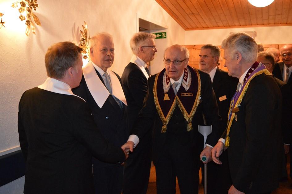 Ansvar för de olika delarna av åtgärder är fördelade över ämbetsmännen. ÖM har också utsett tre bröder för att ersätta ej närvarande ämbetsmän. Drätselnämnden beviljades ansvarsfrihet för året 2018.