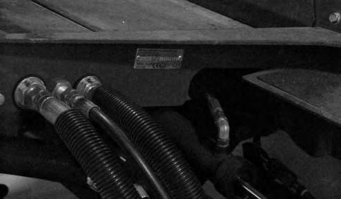 Sida Slipning................................. 53 Underhålla klippenheten.................... 54 Förvaring................................... 55 Drivenhet................................ 55 Motor.