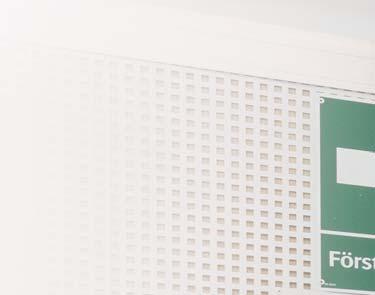 Brandsläckare och brandfi lt är exempel på utrustning som kan vara bra att ha tillgänglig i anslutning till arbetsplatsen.