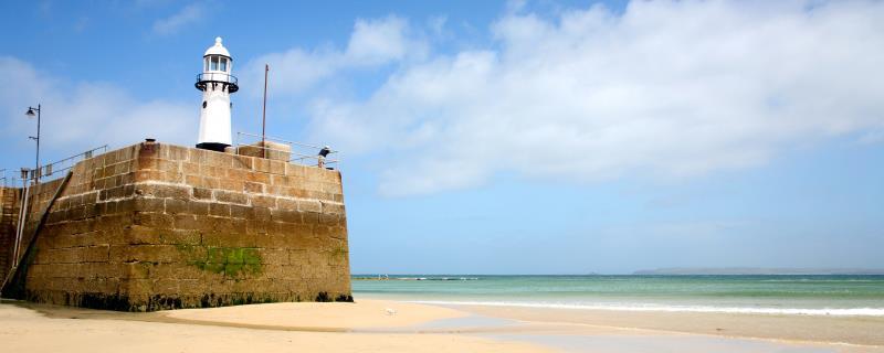 South West Coast Path, Padstow St Ives, 6 nätter 1(6) Vandra i England South West Coast Path, 6 nätter Padstow St Ives, 5 vandringsdagar Vandringen startar i Padstow där du hittar en härlig mix av