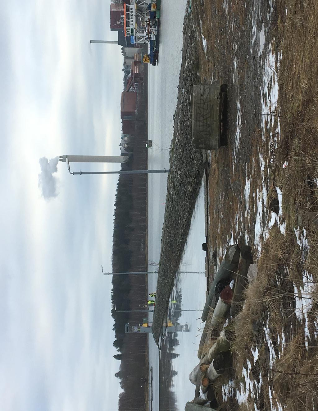 Förutsättningar Pågående markanvändning Inom området finns en pir av sten, se bilden nedan. Planområdet innehåller inga husbyggnader. Precis norr om planområdet ligger Östertälje båtklubb.