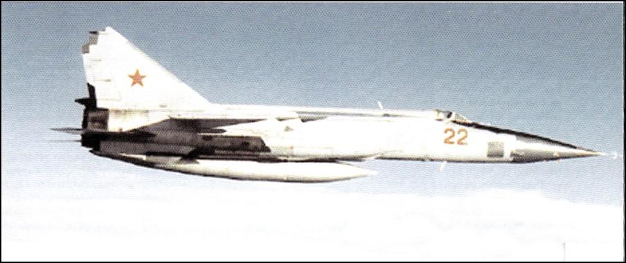 3 Det fabulösa MiG-25 på spaningsuppdrag över Östersjön under 1980-talet. Fart M 2,5 och höjd 18 km var vanligt. Flygplanet var byggt i konventionella material med rostfritt stål i värmepåkända delar.