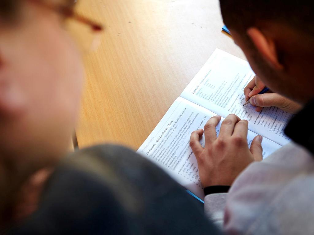 Rinkebyskolan 7-9 Med fokus på kunskap, lärande och behörighet till gymnasiet i samarbete med: