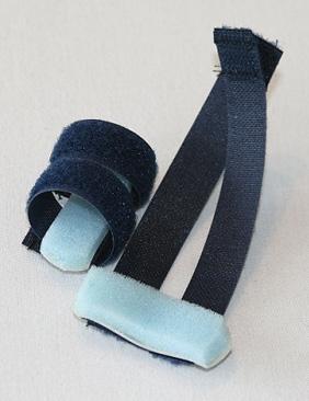 Finger kardborrefäste Fingerskena polstrad med kardborrefästen Dixa Medical AB 102771409 S 45mm 36,90 kr HM 1026 PDV Oförändrat 102771417 M 50mm 36,90 kr HM 1027 PDV